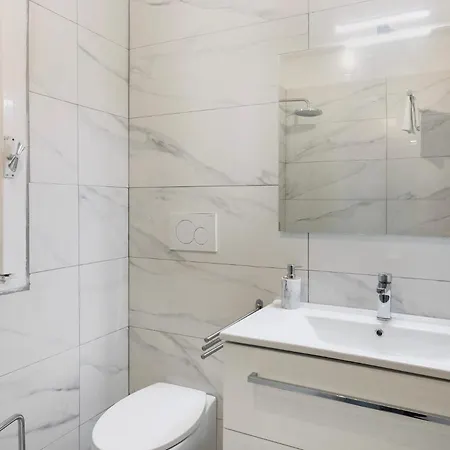 Apartment Trigona 4 *